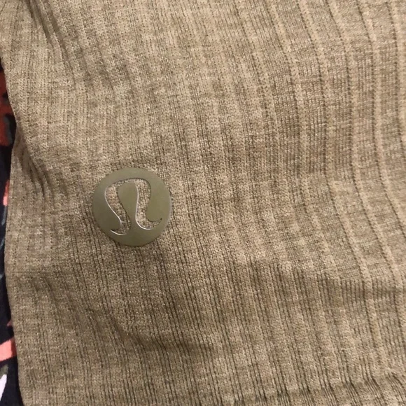 Lulu🍋 Ebb to Street Long Sleeve Bronze Green size 6 - Picture 6 of 13